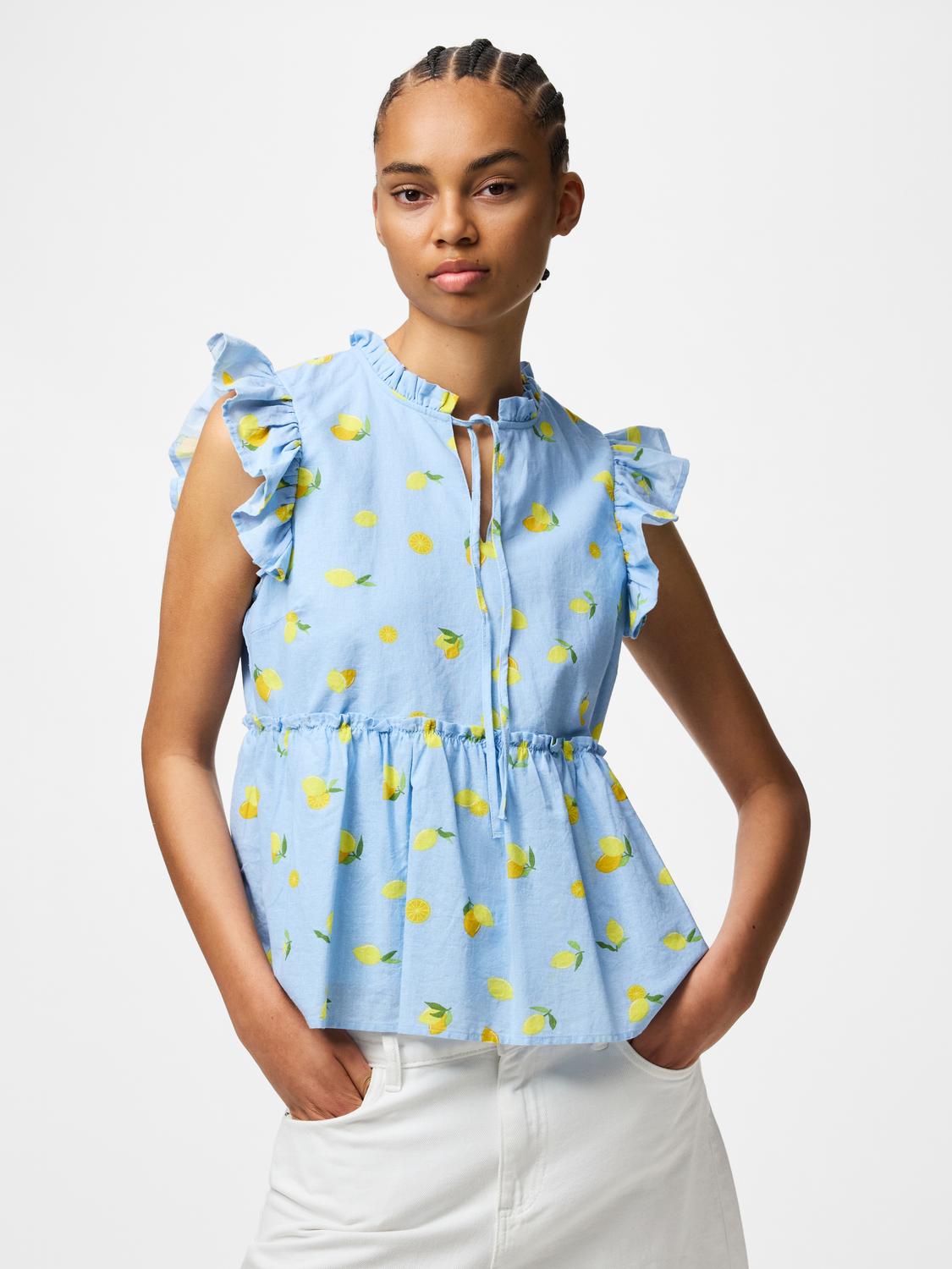 model_shot-front